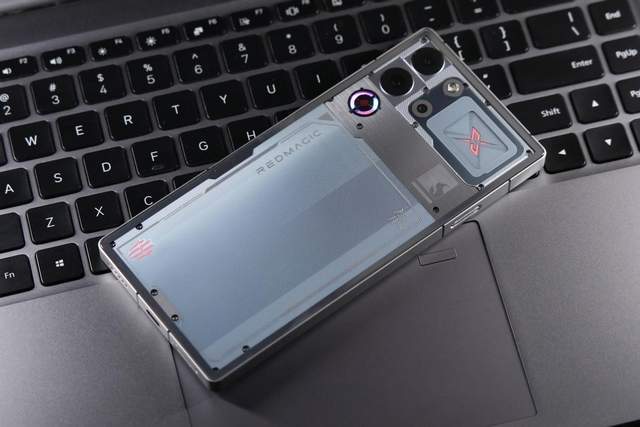 Pro+评测：游戏手机的终极答案PP模拟器试玩入口红魔10S(图3)