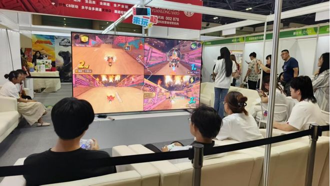 览会”汪小菲现身引爆全场PP电子首届“美好生活博(图2)